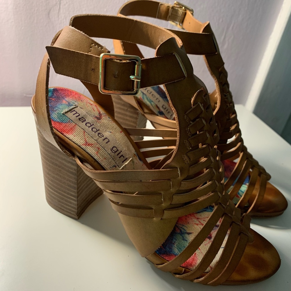 Casual heels